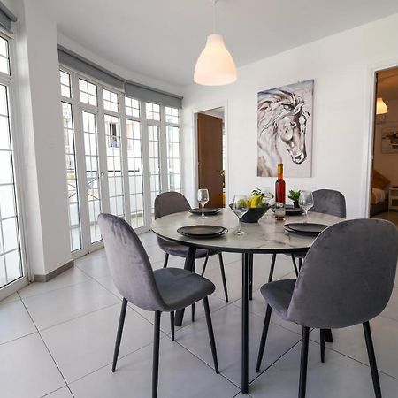 Jana'S 2-Br Apartment In Larnaca Buitenkant foto