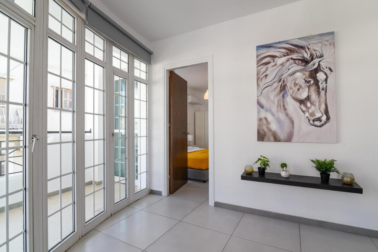 Jana'S 2-Br Apartment In Larnaca Buitenkant foto